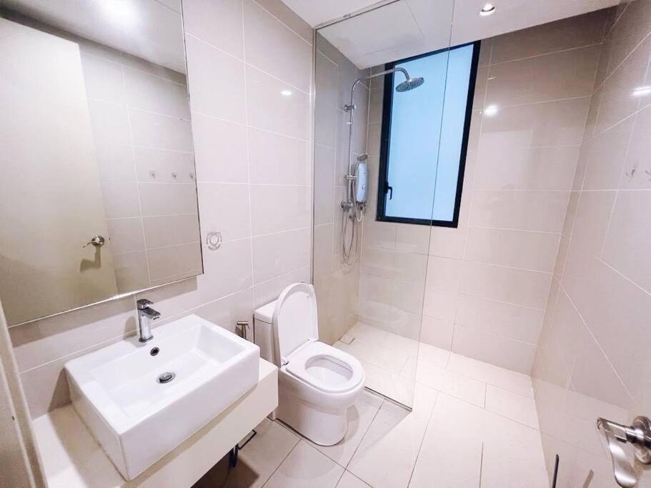 Pangsapuri Promoconnected Train 2 Bedroom Above Mall